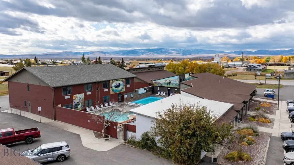 202 & 301 W Main White Sulphur Springs MT 59645