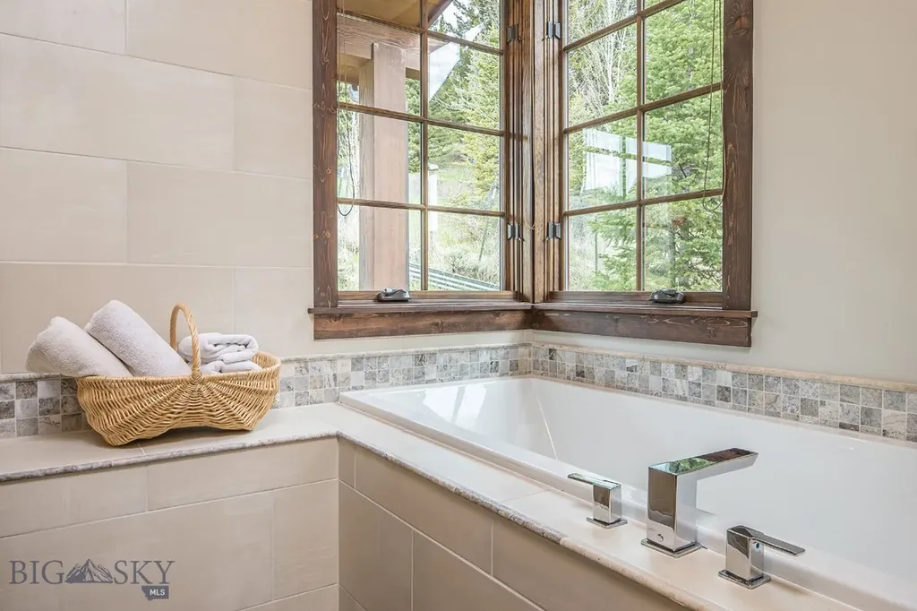 39 Upper Moose Hill Big Sky MT 59716