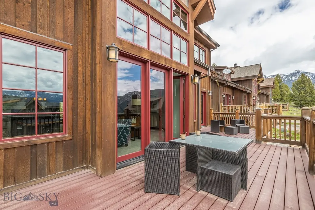 39 Upper Moose Hill Big Sky MT 59716