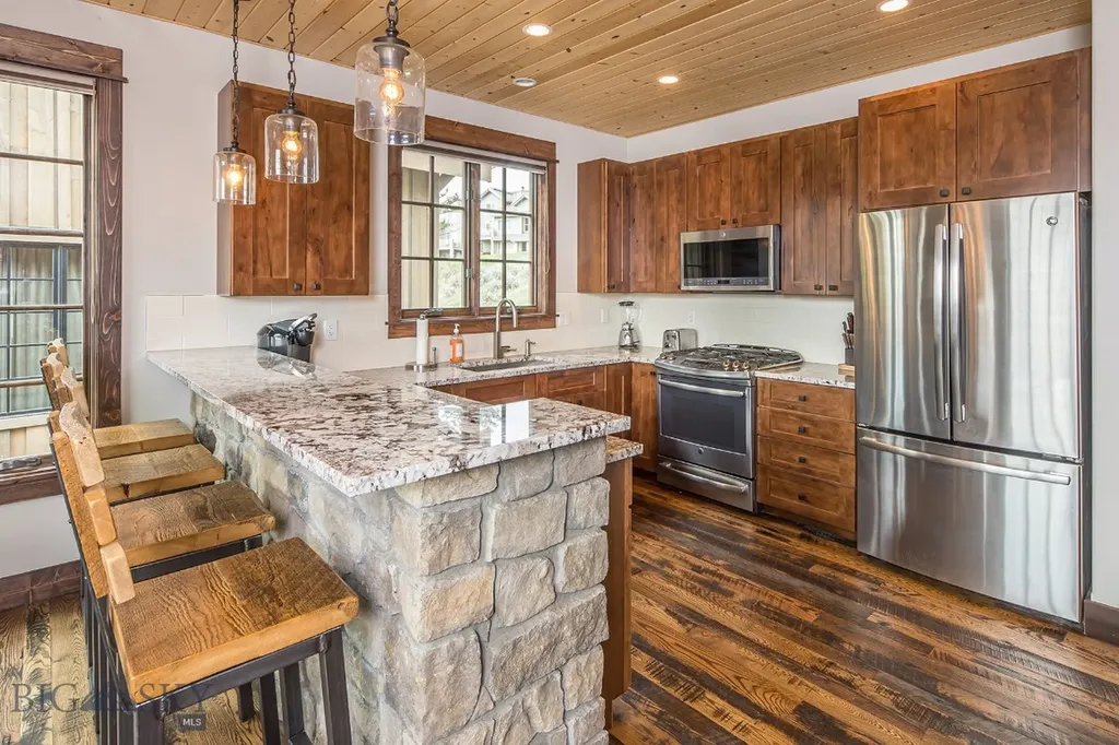 39 Upper Moose Hill Big Sky MT 59716
