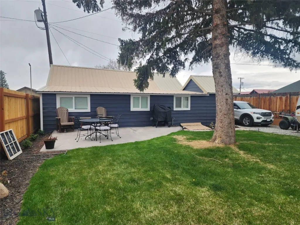 106 1/2 Hamilton Street Sheridan MT 59749