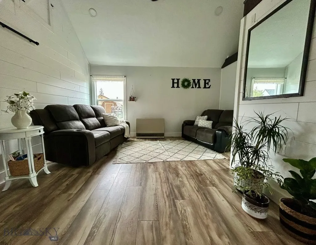 106 1/2 Hamilton Street Sheridan MT 59749