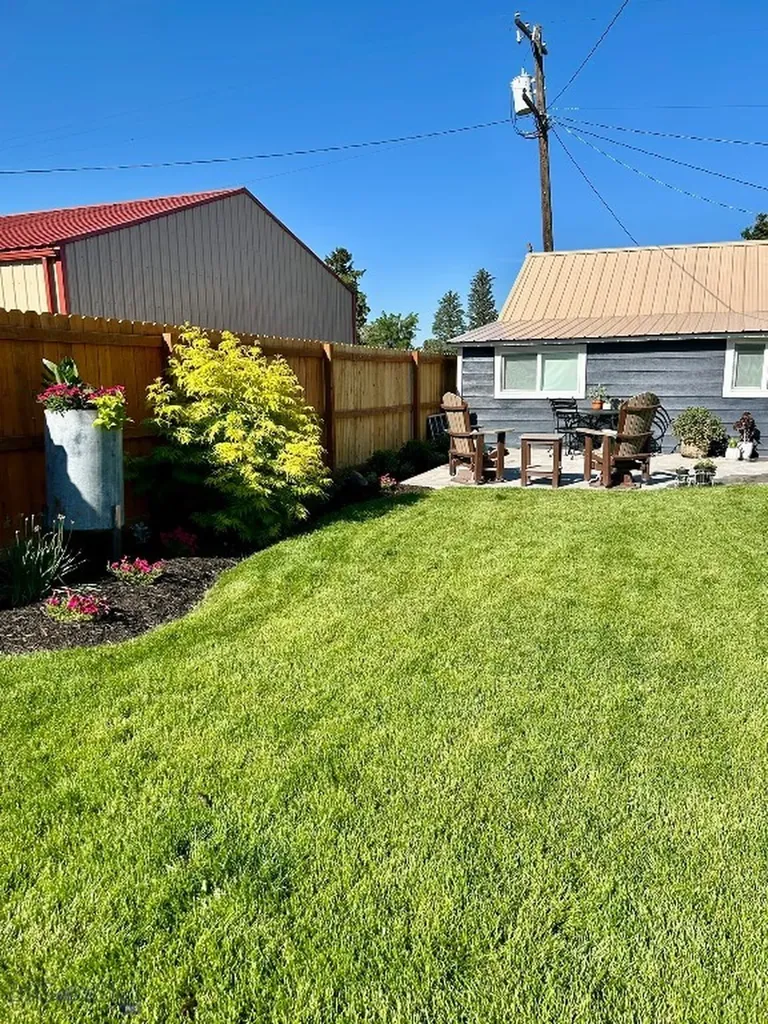 106 1/2 Hamilton Street Sheridan MT 59749