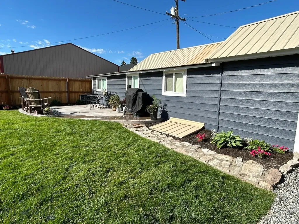 106 1/2 Hamilton Street Sheridan MT 59749