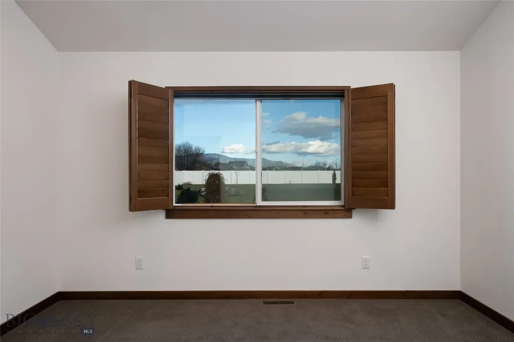 915 Stewart Loop Bozeman MT 59718