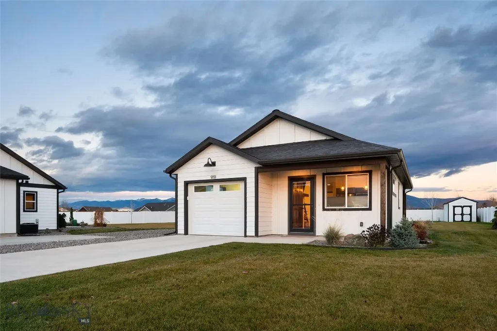 915 Stewart Loop Bozeman MT 59718