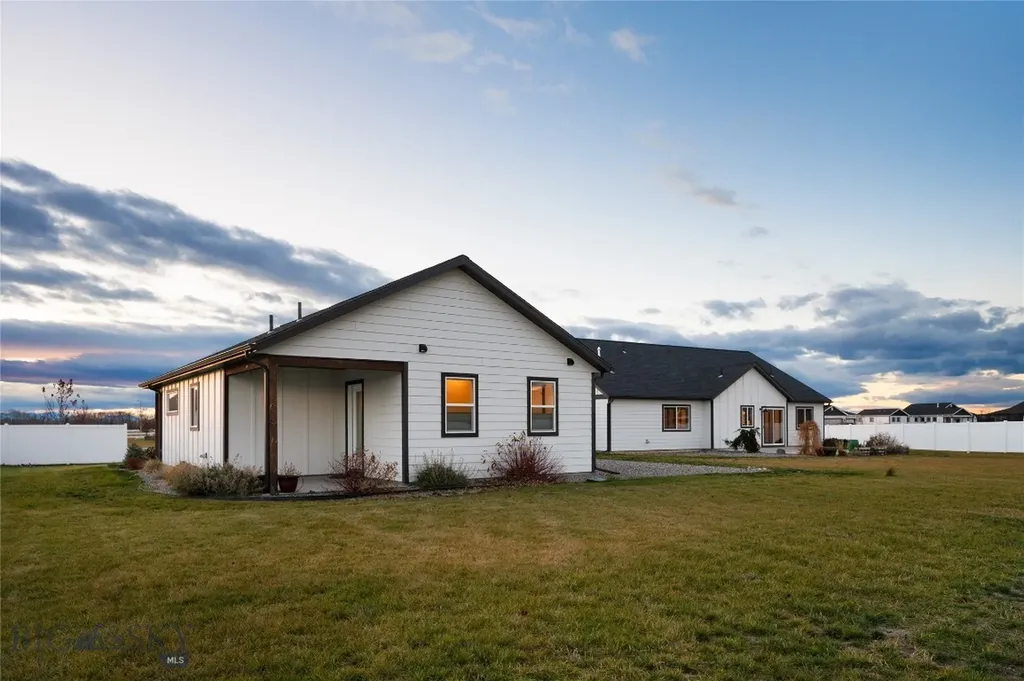 915 Stewart Loop Bozeman MT 59718