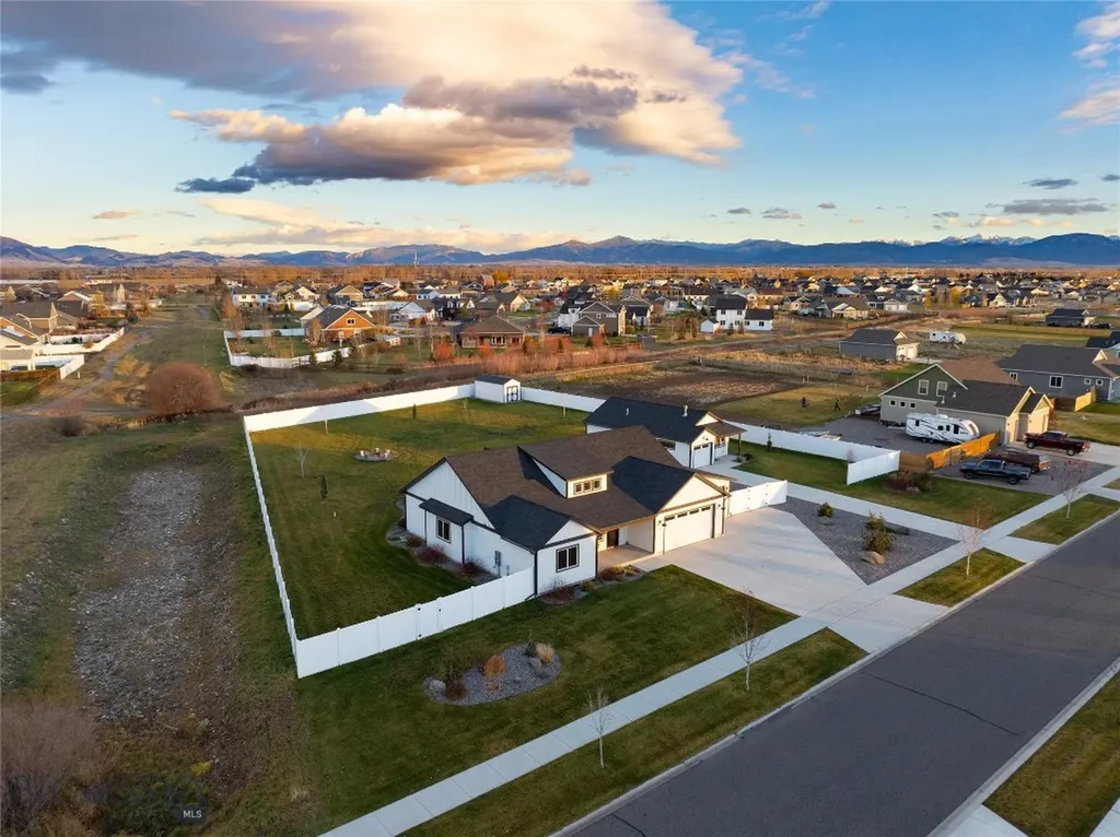 915 Stewart Loop Bozeman MT 59718
