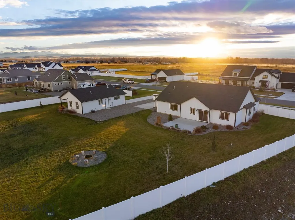 915 Stewart Loop Bozeman MT 59718