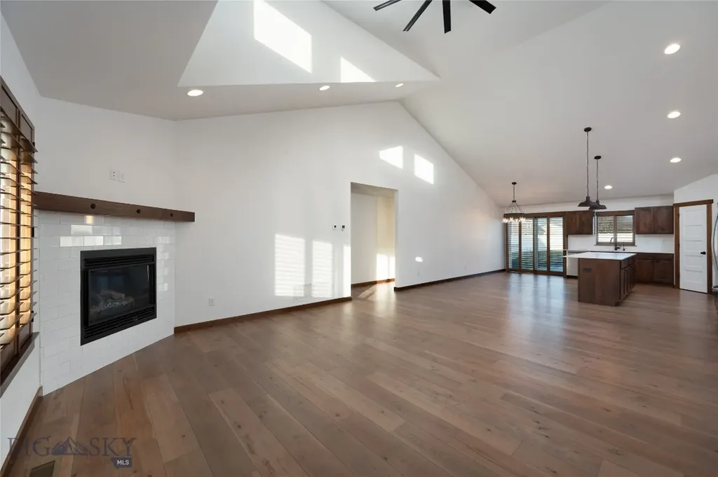 915 Stewart Loop Bozeman MT 59718