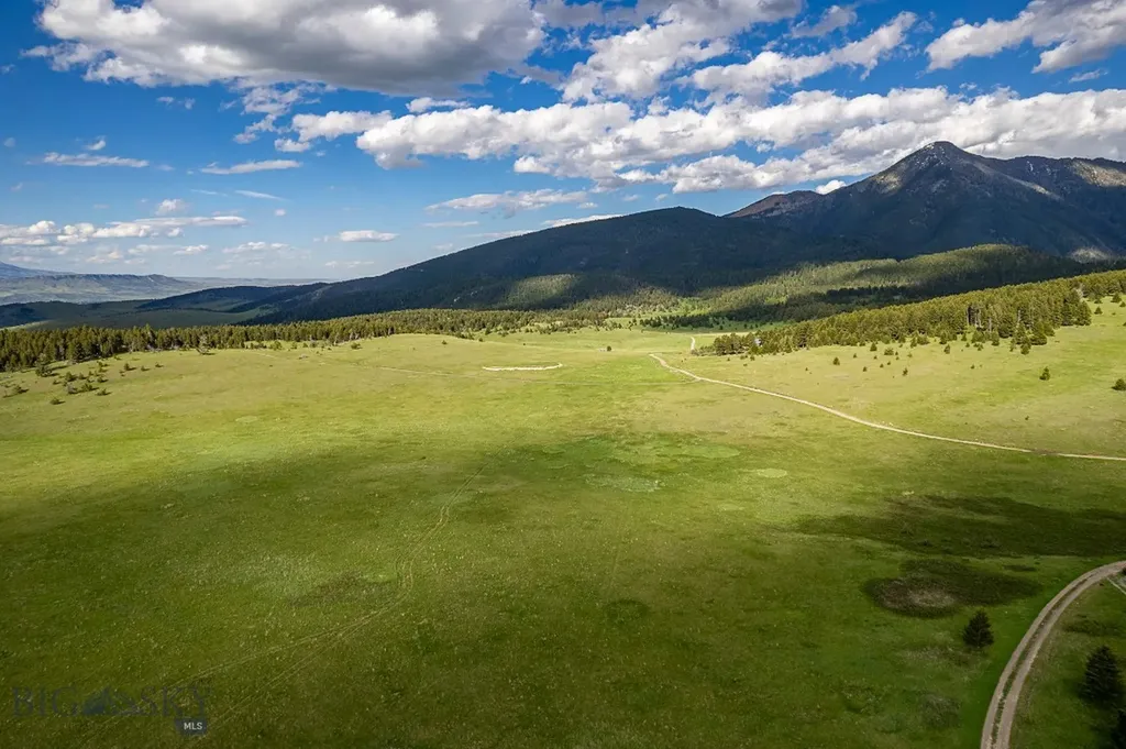 00 Above Paradise Trail Livingston MT 59047