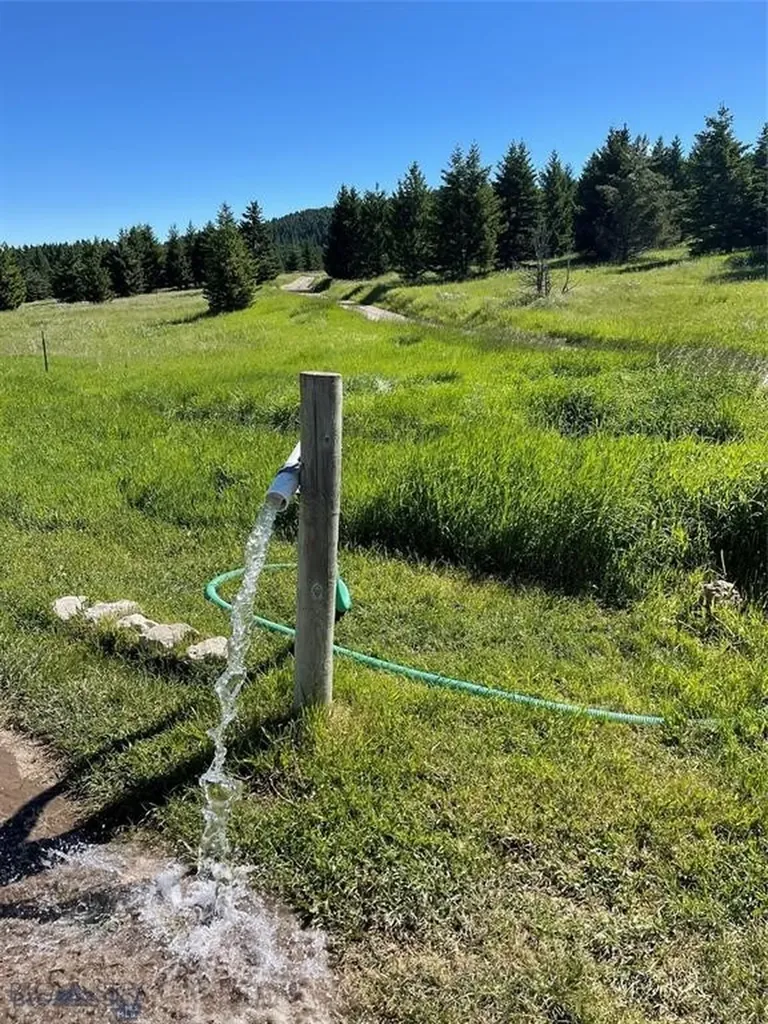 00 Above Paradise Trail Livingston MT 59047
