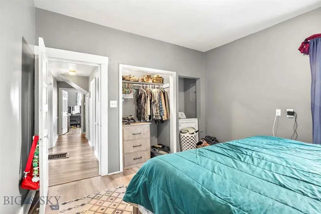 21 Oneil Butte MT 59701