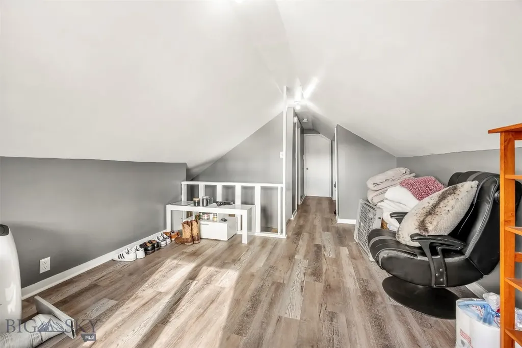 21 Oneil Butte MT 59701