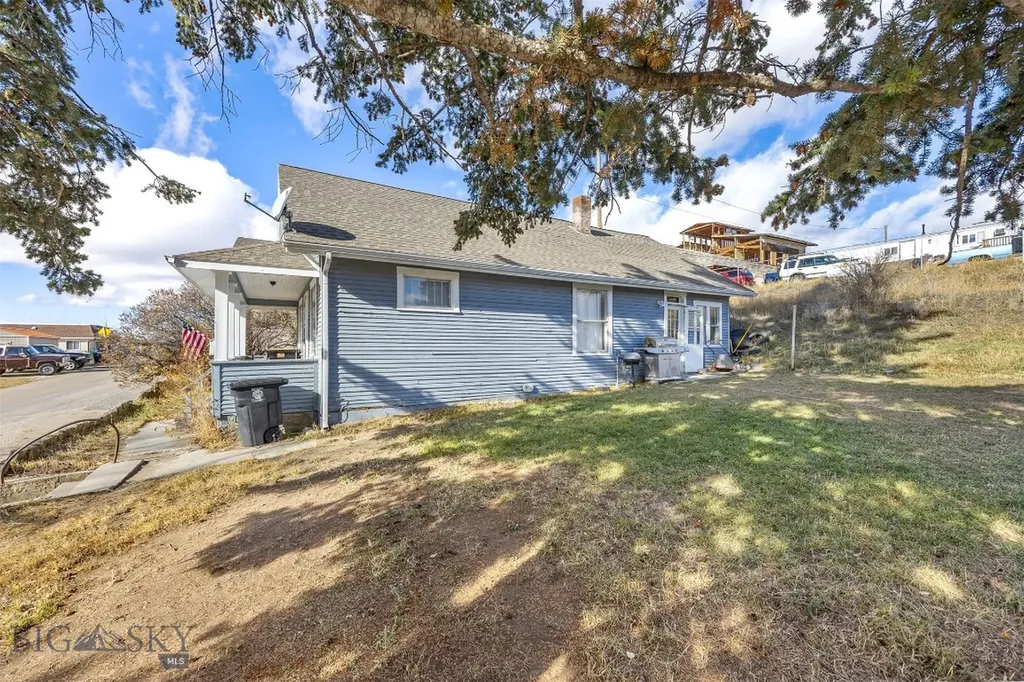 21 Oneil Butte MT 59701