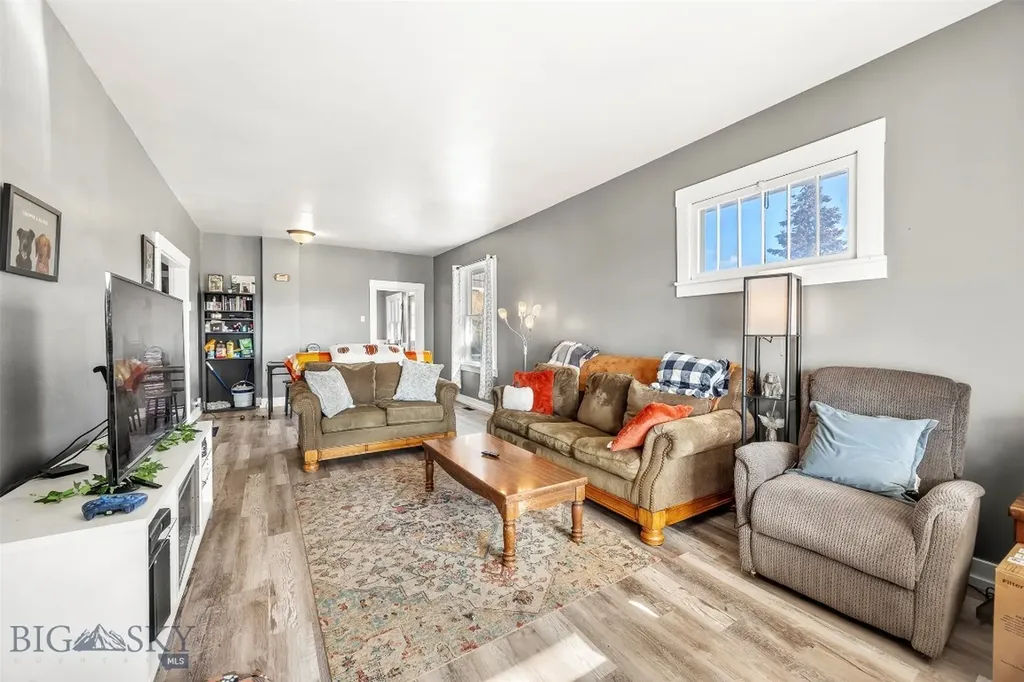21 Oneil Butte MT 59701