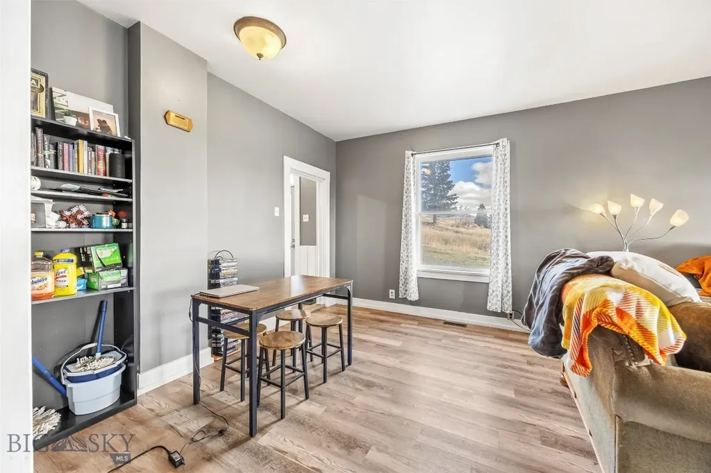 21 Oneil Butte MT 59701