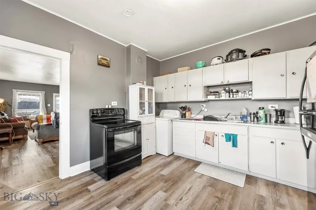 21 Oneil Butte MT 59701