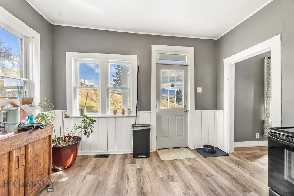 21 Oneil Butte MT 59701