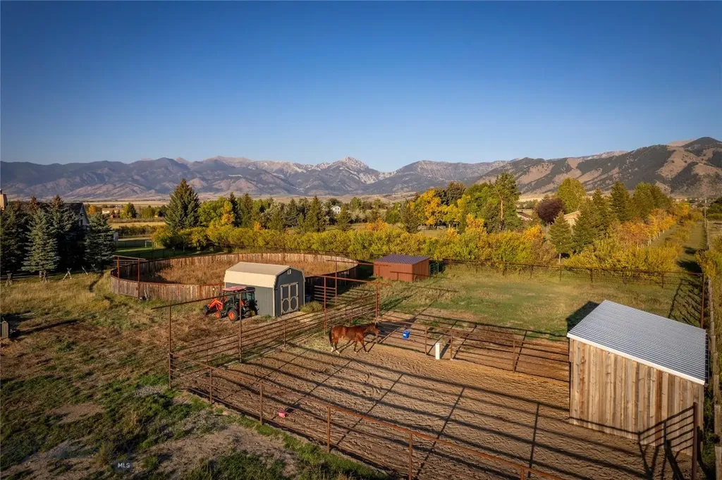 7200 Springhill Belgrade MT 59714