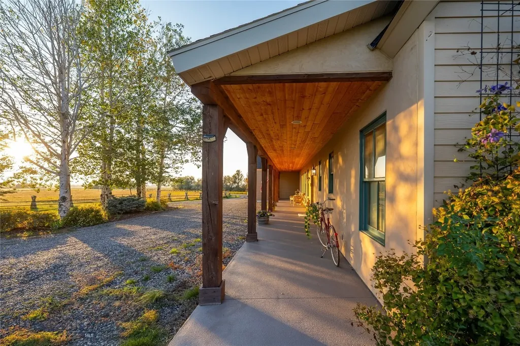 7200 Springhill Belgrade MT 59714