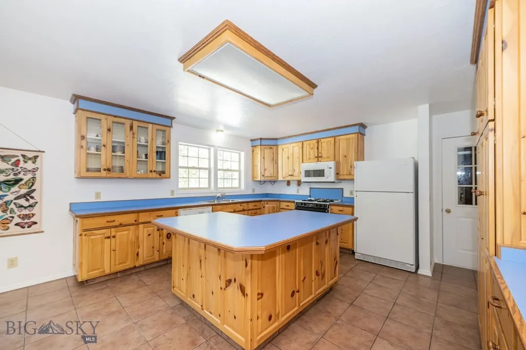 1319 Mcclellan West Yellowstone MT 59758