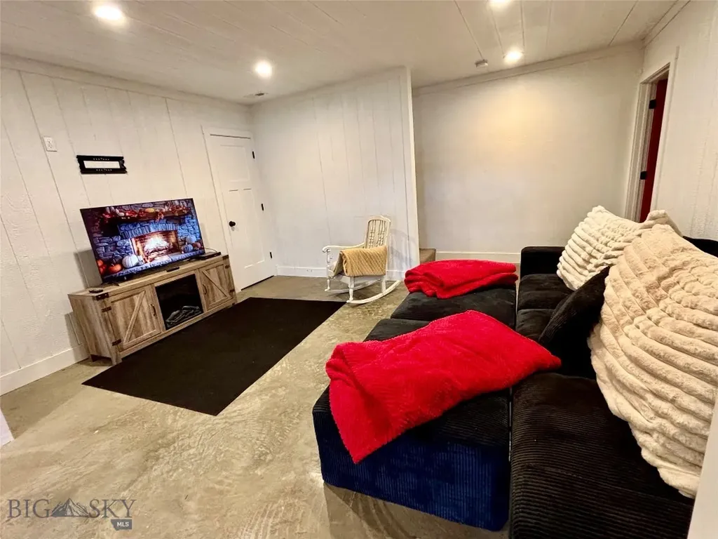 1624 Steel Creek Road Wisdom MT 59761