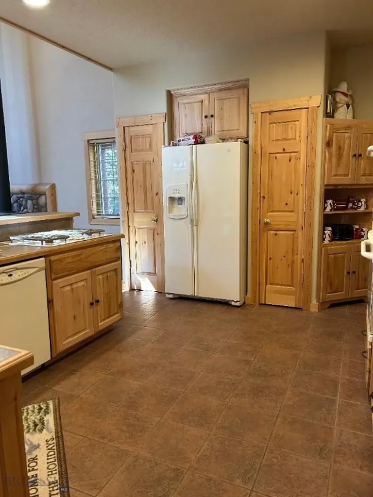 505 Gallatin West Yellowstone MT 59758