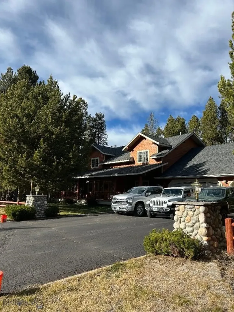 505 Gallatin West Yellowstone MT 59758