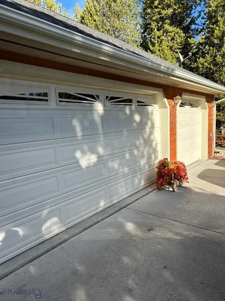 505 Gallatin West Yellowstone MT 59758