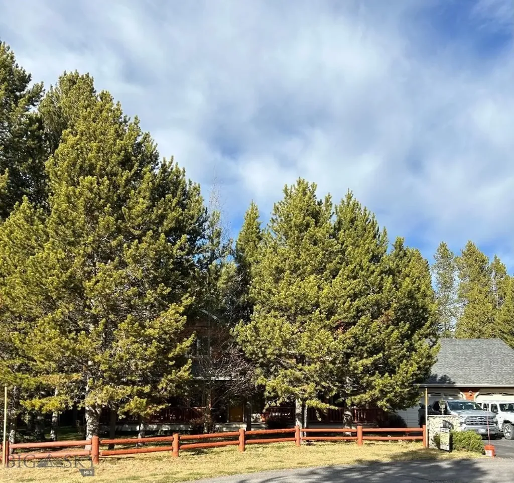 505 Gallatin West Yellowstone MT 59758