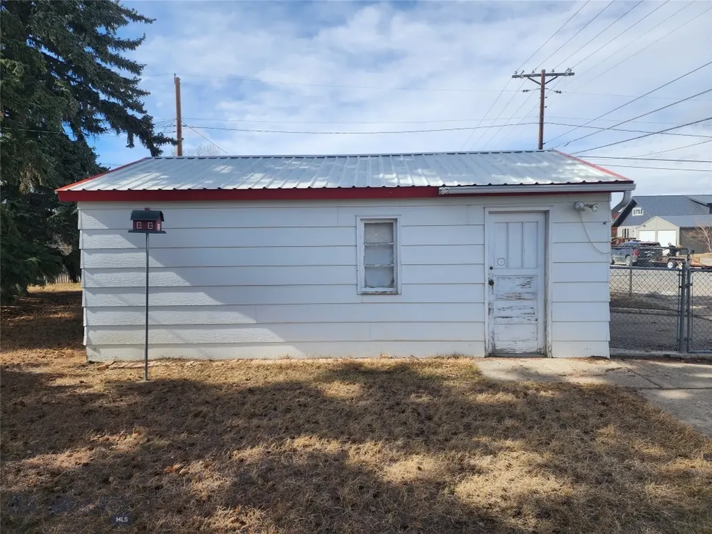 146 3rd Avenue NW Cut Bank MT 59427
