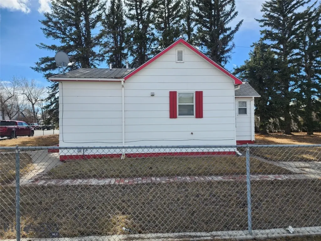 146 3rd Avenue NW Cut Bank MT 59427