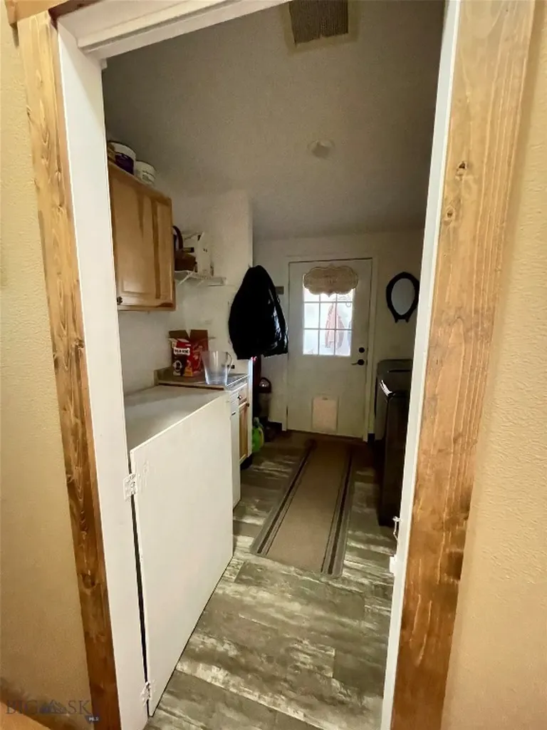 105 Mt-80 Fort Benton MT 59442