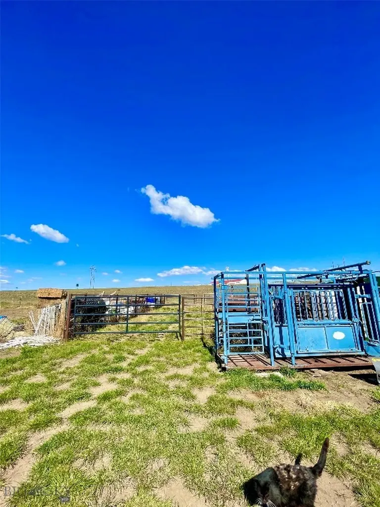 105 Mt-80 Fort Benton MT 59442
