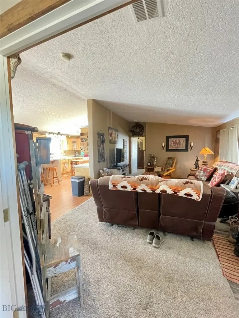 105 Mt-80 Fort Benton MT 59442
