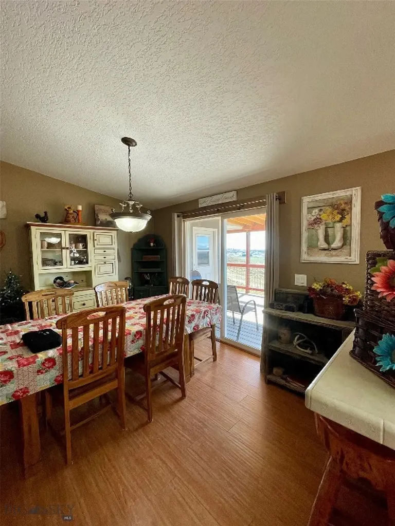 105 Mt-80 Fort Benton MT 59442