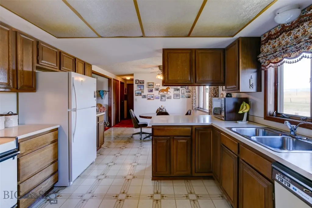 28 W Grannis Livingston MT 59047