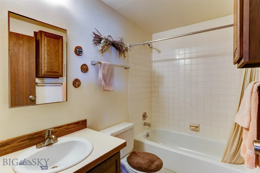 28 W Grannis Livingston MT 59047