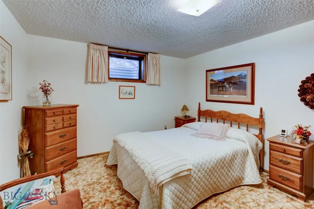 28 W Grannis Livingston MT 59047