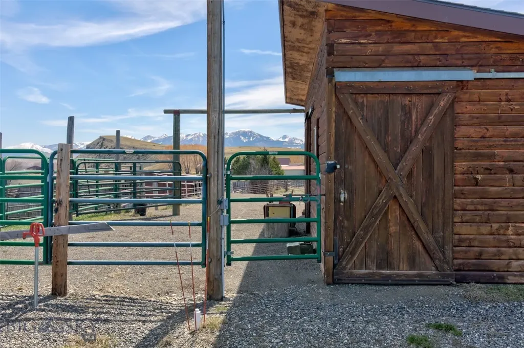 28 W Grannis Livingston MT 59047