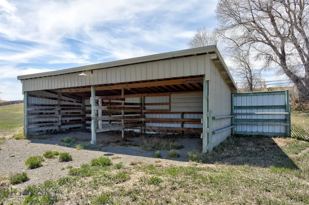 28 W Grannis Livingston MT 59047