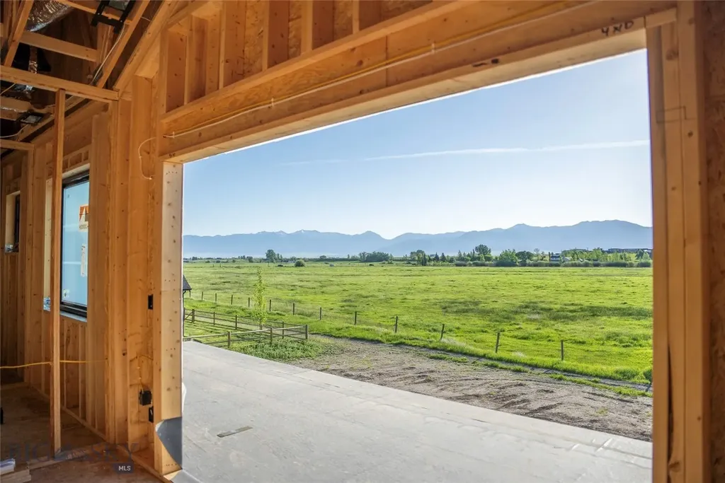 202 Creekbank Loop Bozeman MT 59718