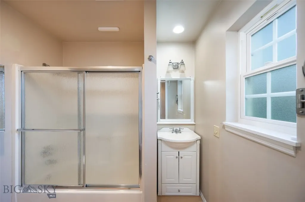 105 W Cover Virginia City MT 59755