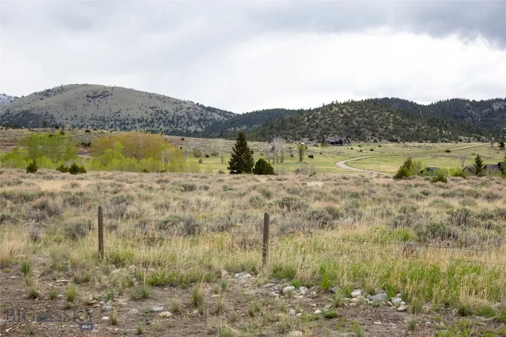 Lot 5 Wey's View Mcallister MT 59740