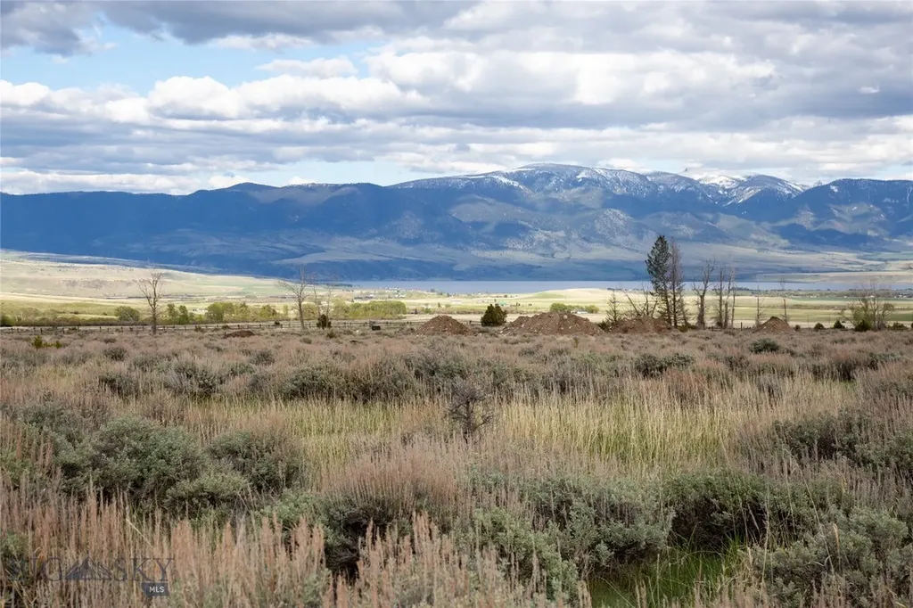 Lot 5 Wey's View Mcallister MT 59740