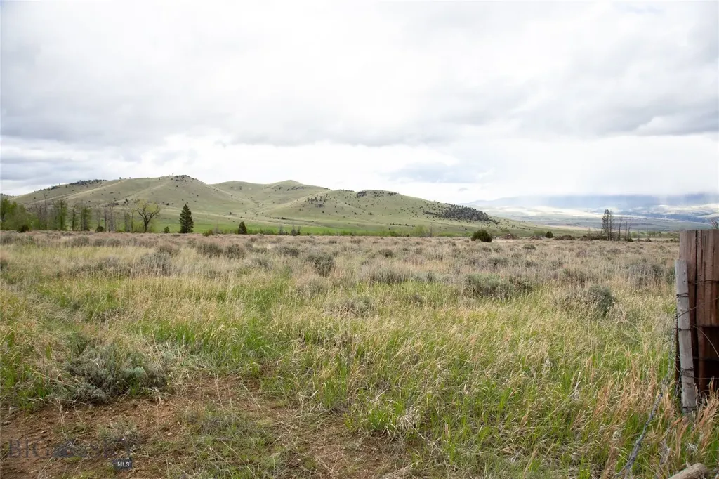 Lot 4 Wey's View Mcallister MT 59740