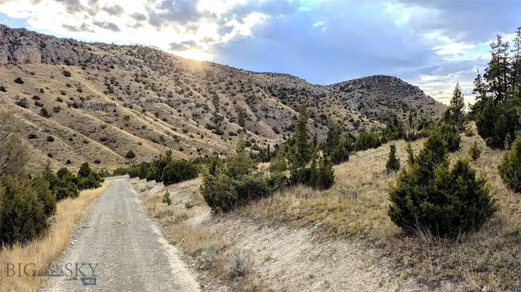 Tbd Moccasin Trail Manhattan MT 59741