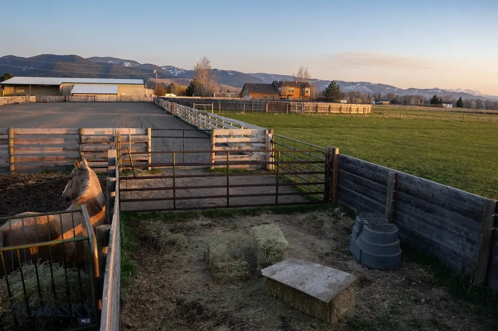 8265 Fowler Lane Bozeman MT 59718