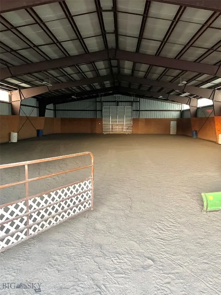 8265 Fowler Lane Bozeman MT 59718